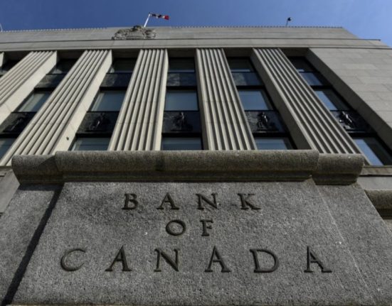 Bank of Canada Pauses Interest Rate Hikes as Investors Bet on Economic Sensitivity