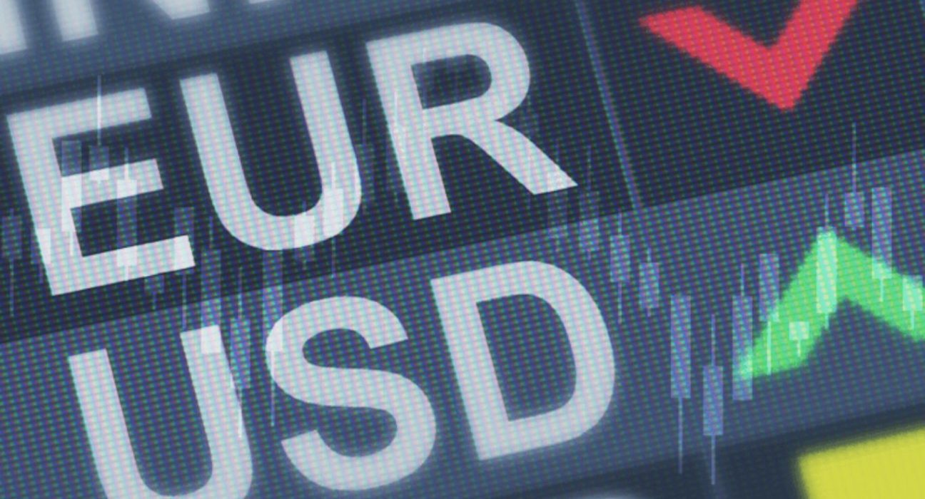 Resurgent U.S. Dollar Impacts Developed-Market Currencies: Factors and Effects on Euro and Yen